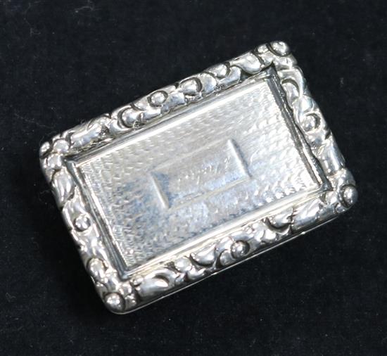 A George IV engine turned silver rectangular vinaigrette by Nathaniel Mills, 1in.